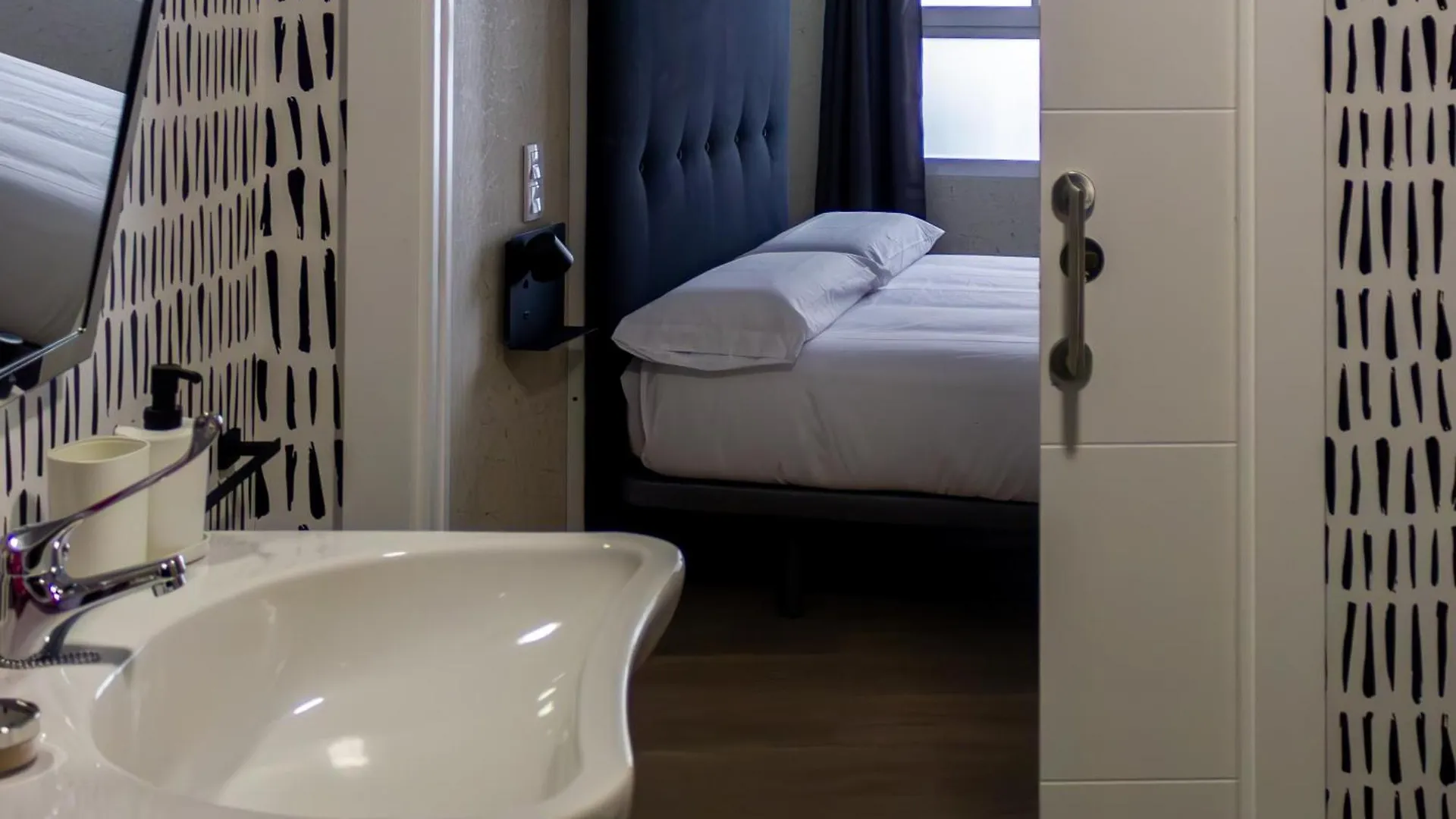 Pension Roomtegi Barakaldo 0*,  España